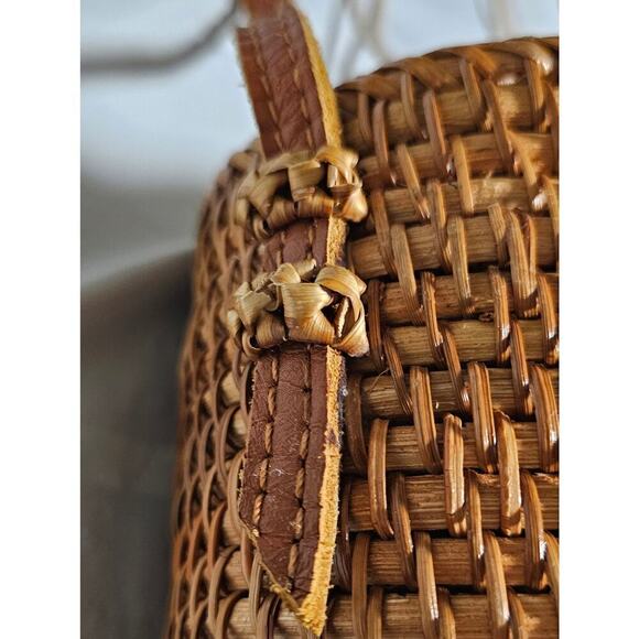 Rattan woven vintage purse. Leather strap. Handmade. Unique. Rare find.‎ Hippie. - Picture 14 of 14